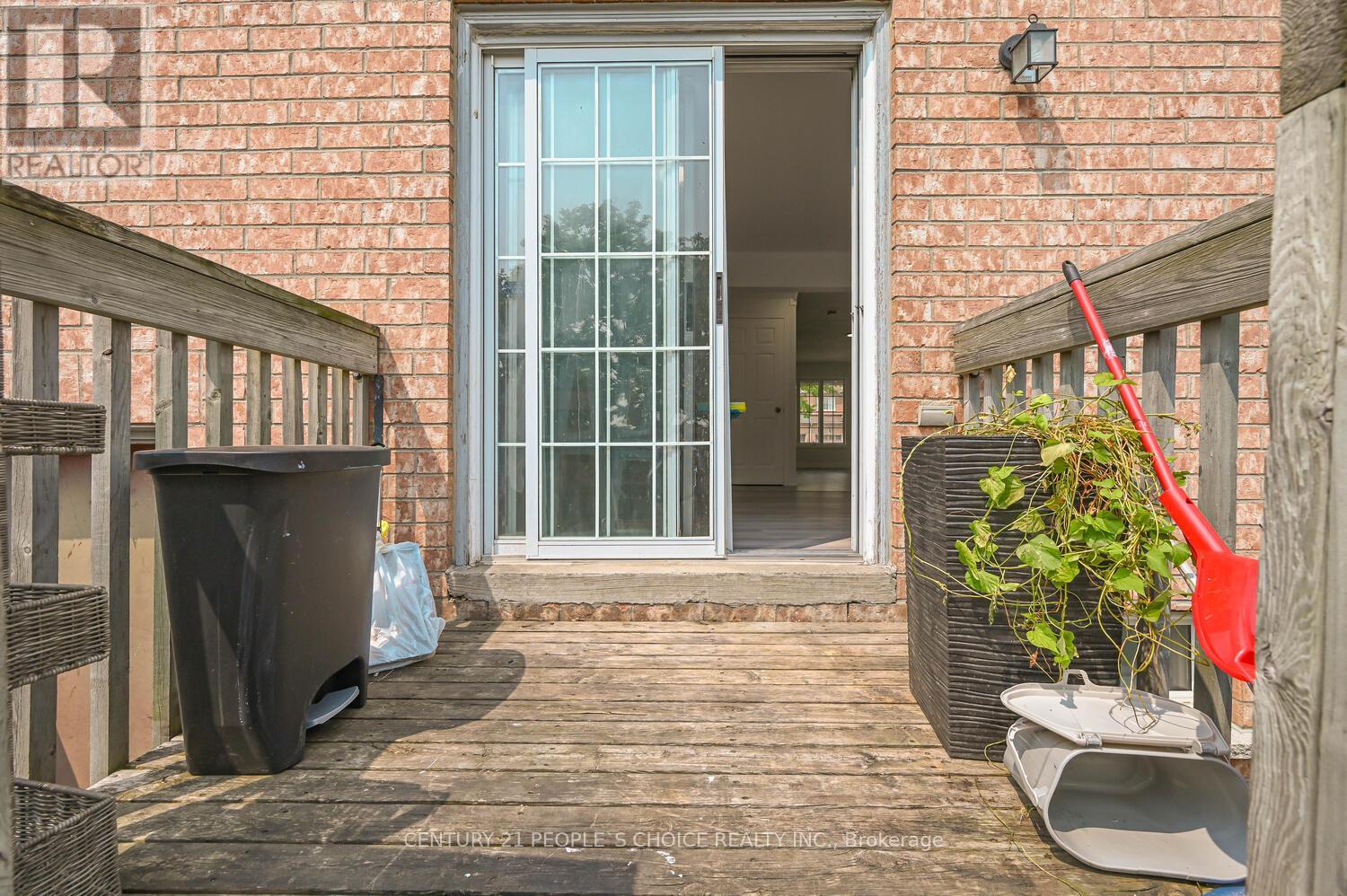 297 Flagstone Way, Newmarket (Woodland Hill), Ontario  L3X 2R8 - Photo 36 - N12193269