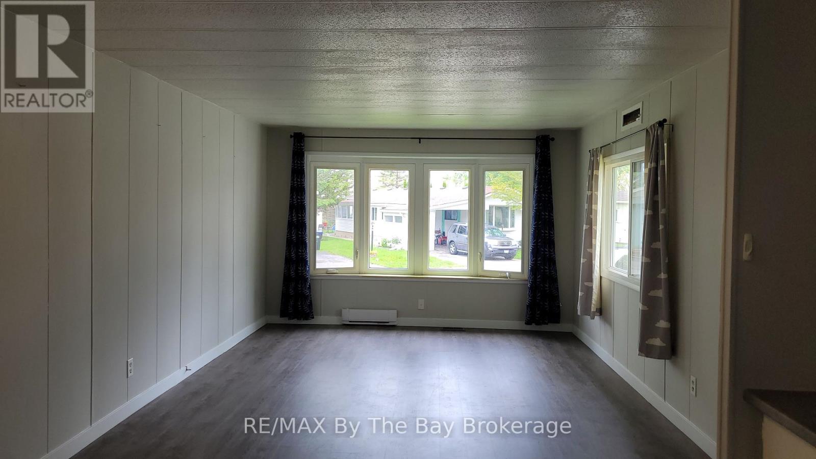 50 Georgian Glen Drive, Wasaga Beach, Ontario L9Z 1K7 - Photo 19 - S12010959