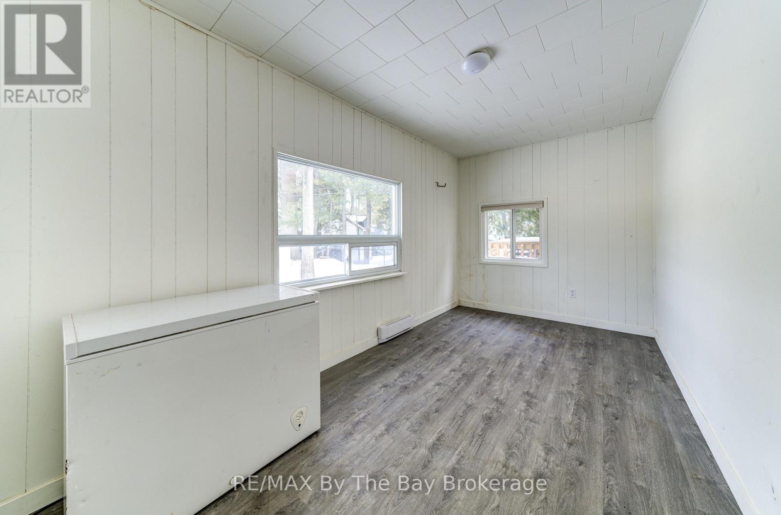 50 Georgian Glen Drive, Wasaga Beach, Ontario L9Z 1K7 - Photo 11 - S12010959