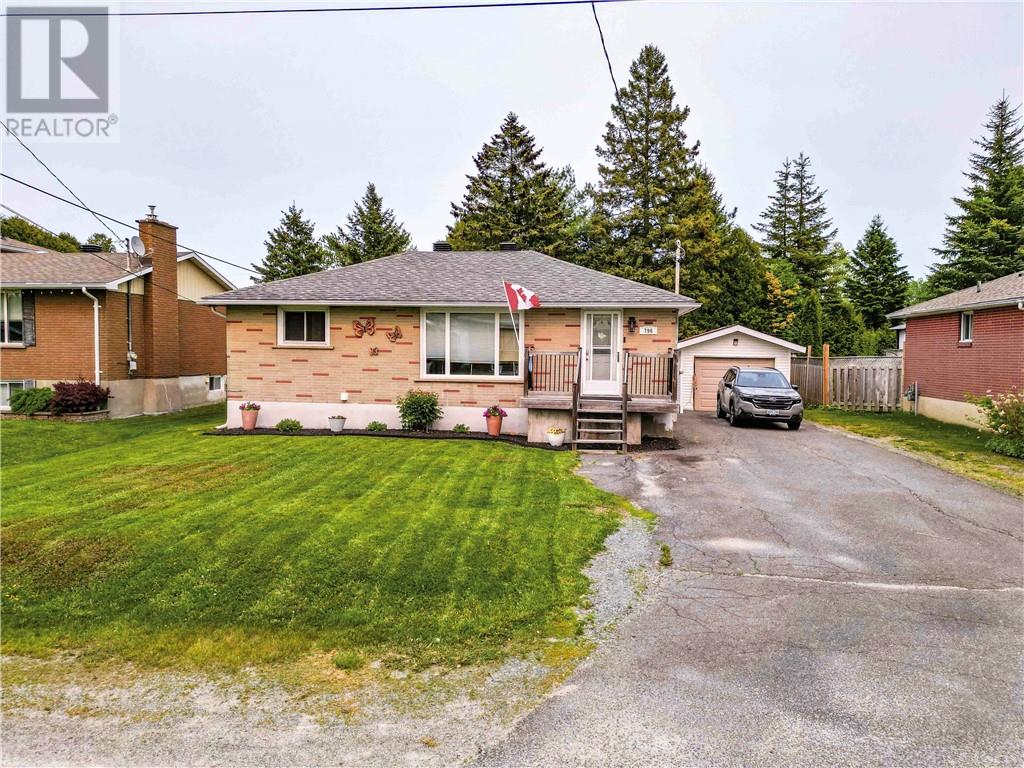 796 Hildegarde Avenue, Sudbury, Ontario  P3A 3X4 - Photo 1 - 2122689