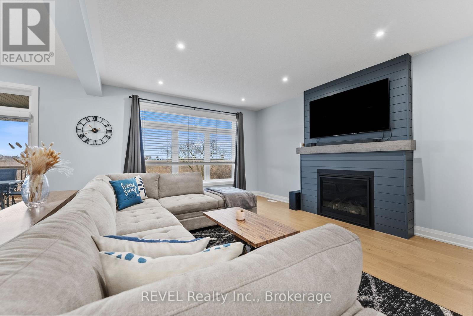 151 Craddock Boulevard, Haldimand, Ontario  N0A 1J0 - Photo 8 - X12194840