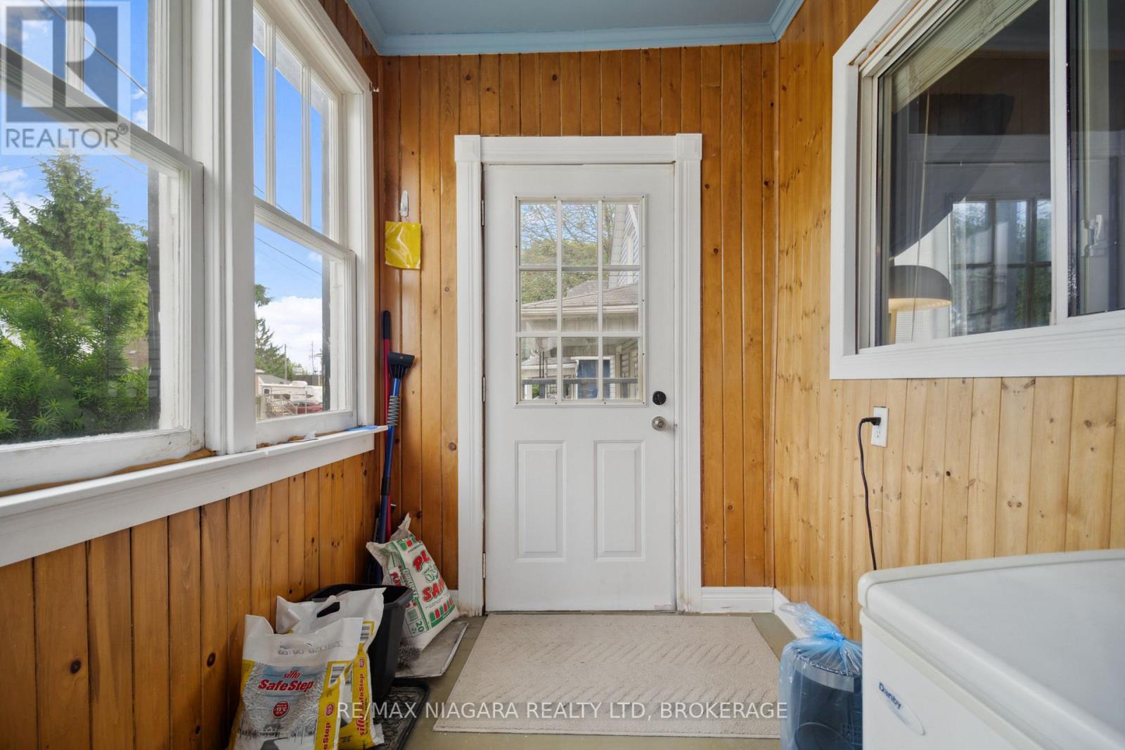 Property at 61 PATRICIA STREET image 5