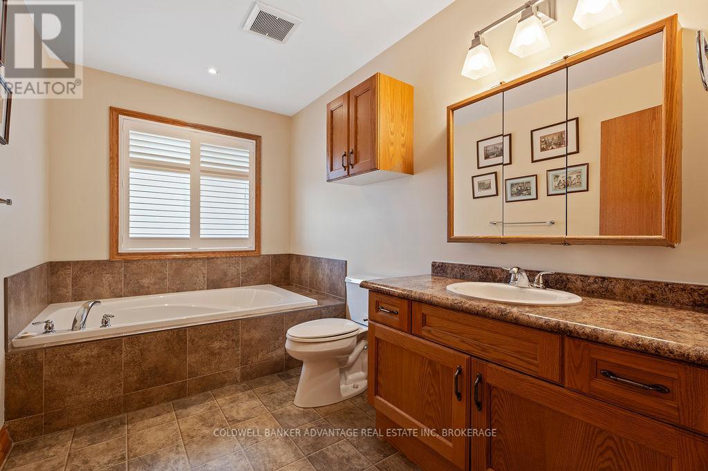 7188 St Michael Avenue, Niagara Falls, Ontario  L2H 3N5 - Photo 24 - X12194877