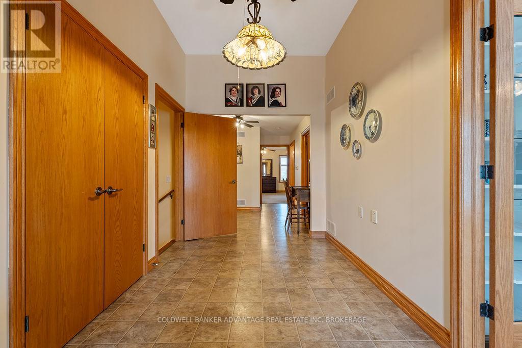 7188 St Michael Avenue, Niagara Falls, Ontario  L2H 3N5 - Photo 7 - X12194877