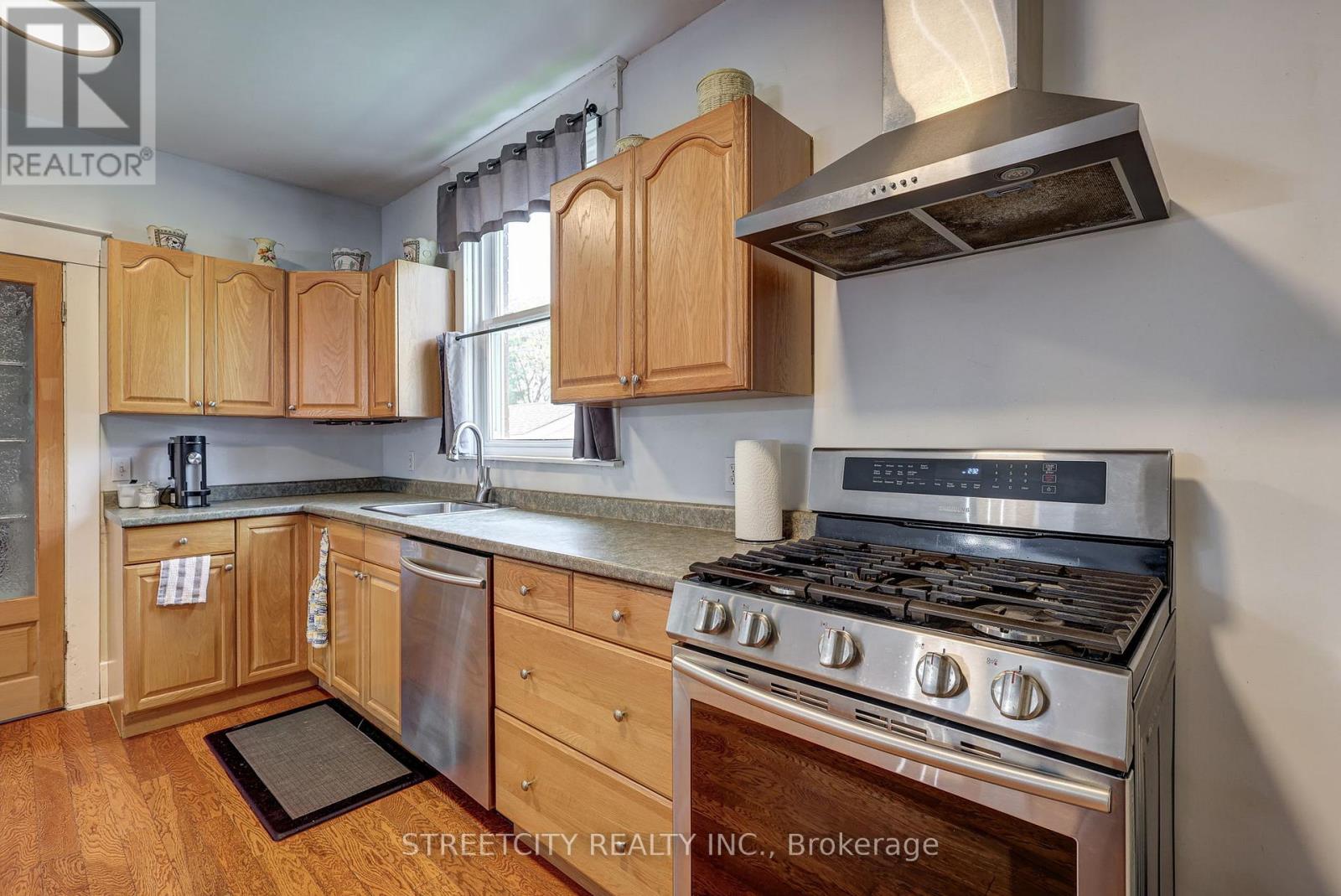 76 Fairview Avenue, St. Thomas, Ontario  N5R 4X6 - Photo 22 - X12194579