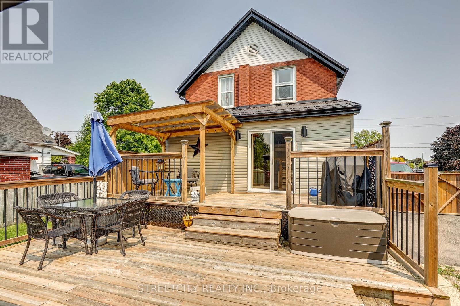 76 Fairview Avenue, St. Thomas, Ontario  N5R 4X6 - Photo 40 - X12194579