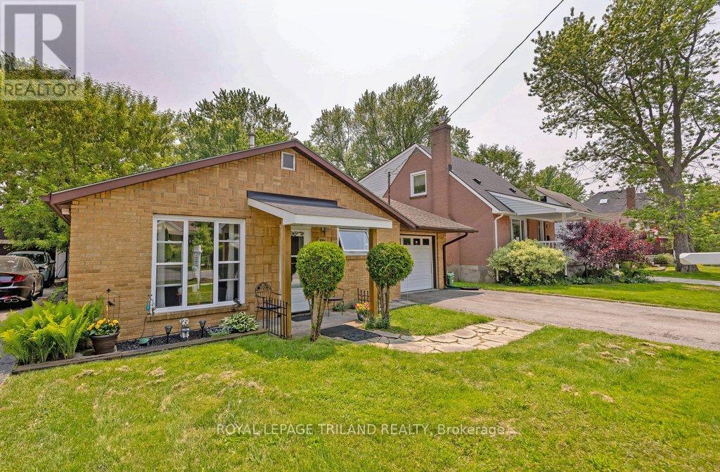 1629 Churchill Avenue, London East, Ontario N5W 2L1 - Photo 3 - X12194644