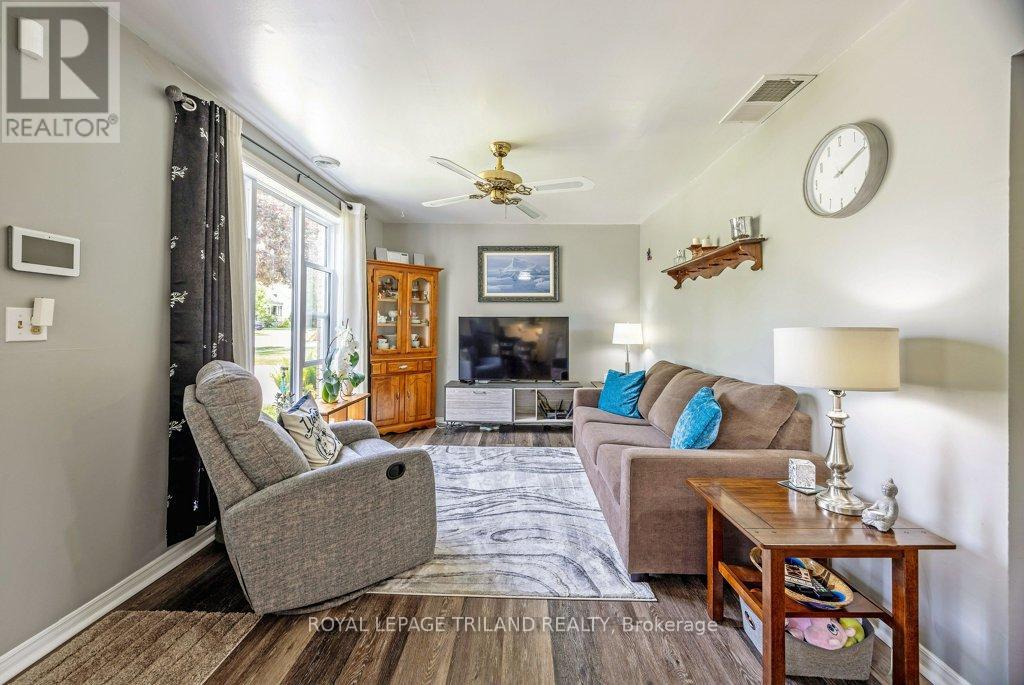1629 Churchill Avenue, London East, Ontario N5W 2L1 - Photo 6 - X12194644