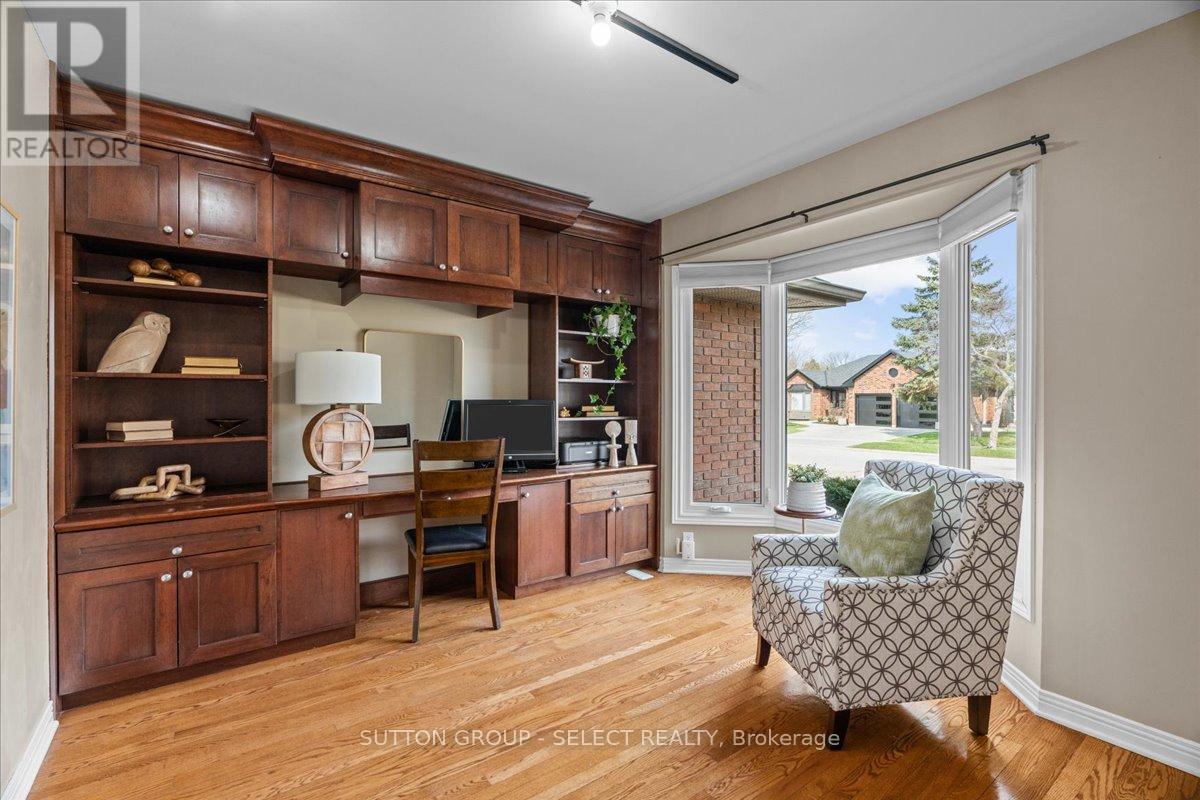 5 Lavender Way, London North (North G), Ontario  N5X 3J2 - Photo 5 - X12194756