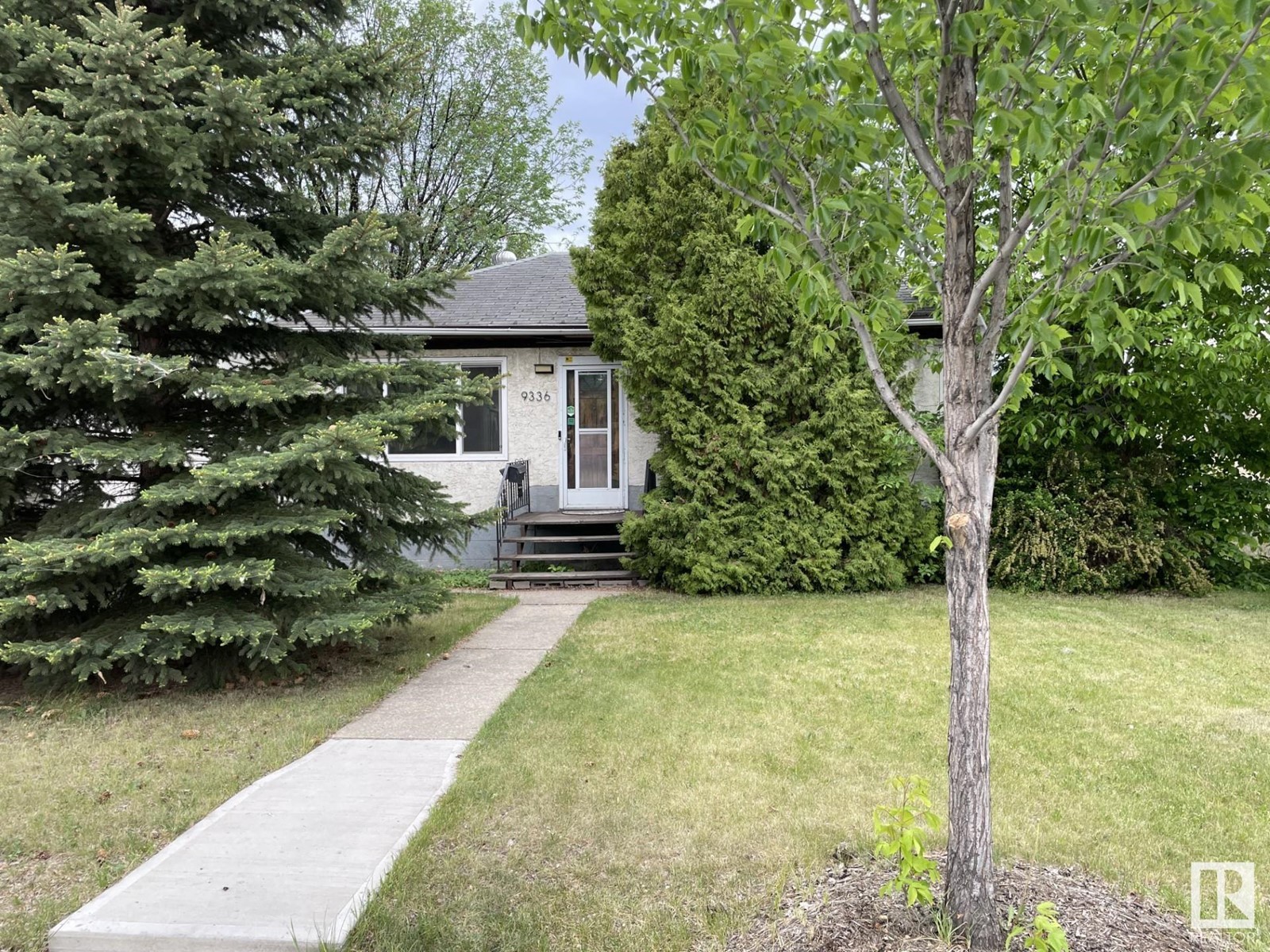 9336 85 St Nw, Edmonton, Alberta  T6C 3C8 - Photo 2 - E4440227