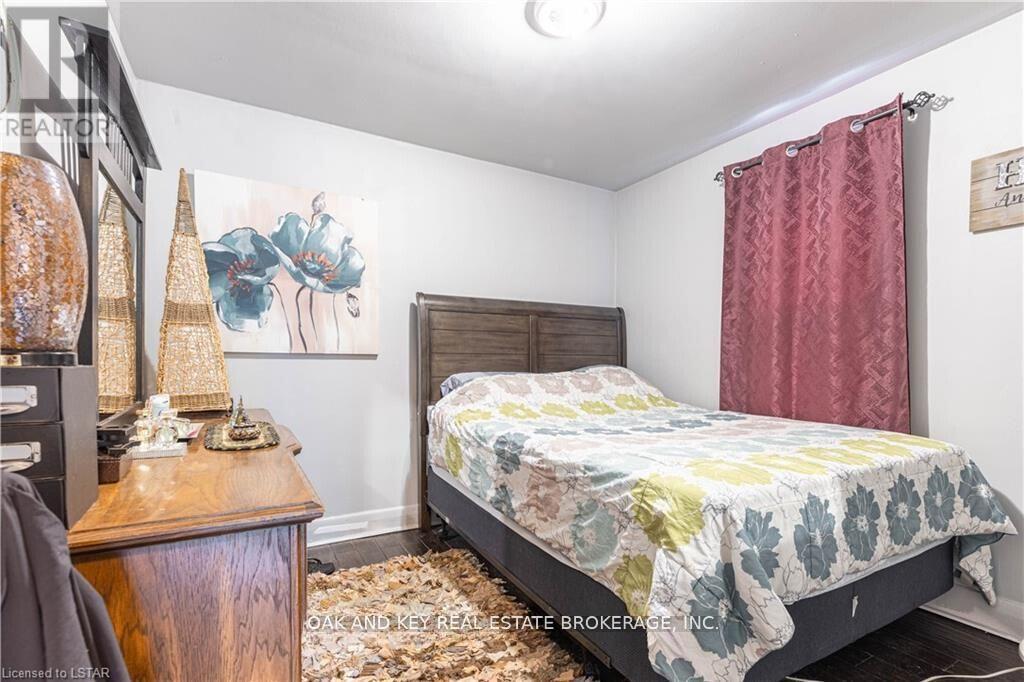 Photo 8 of 12 for 487 Burbrook Place