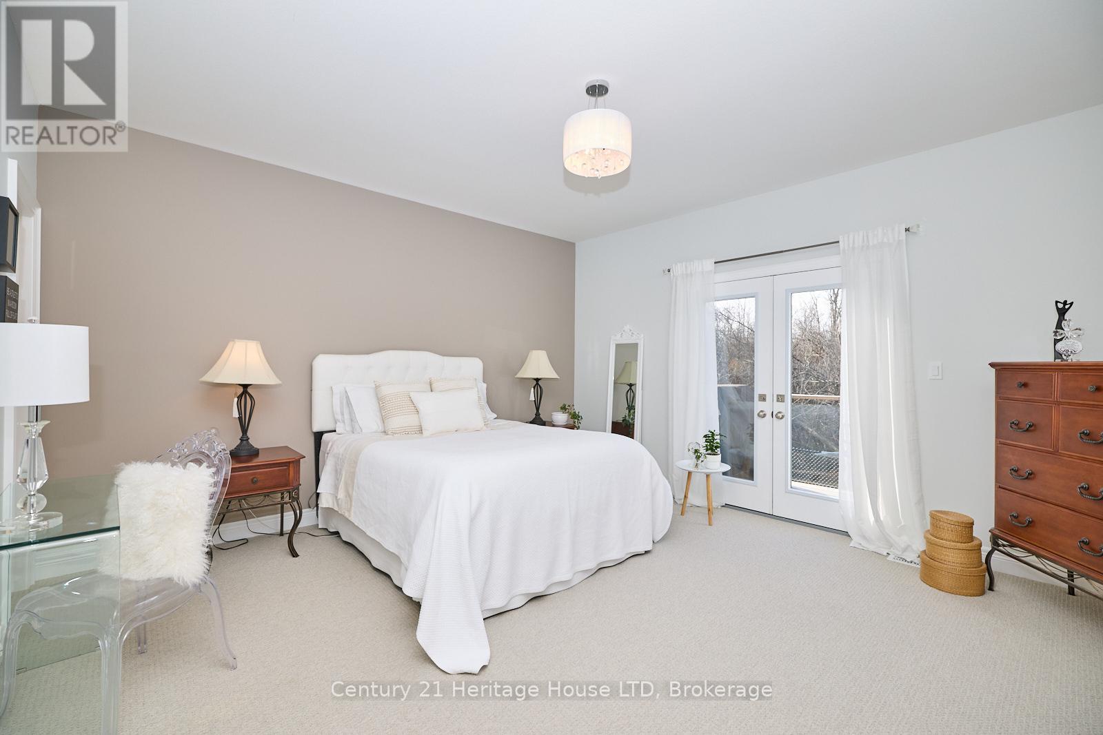 394 Hummel Crescent, Fort Erie (Lakeshore), Ontario  L2A 0E8 - Photo 12 - X12067036