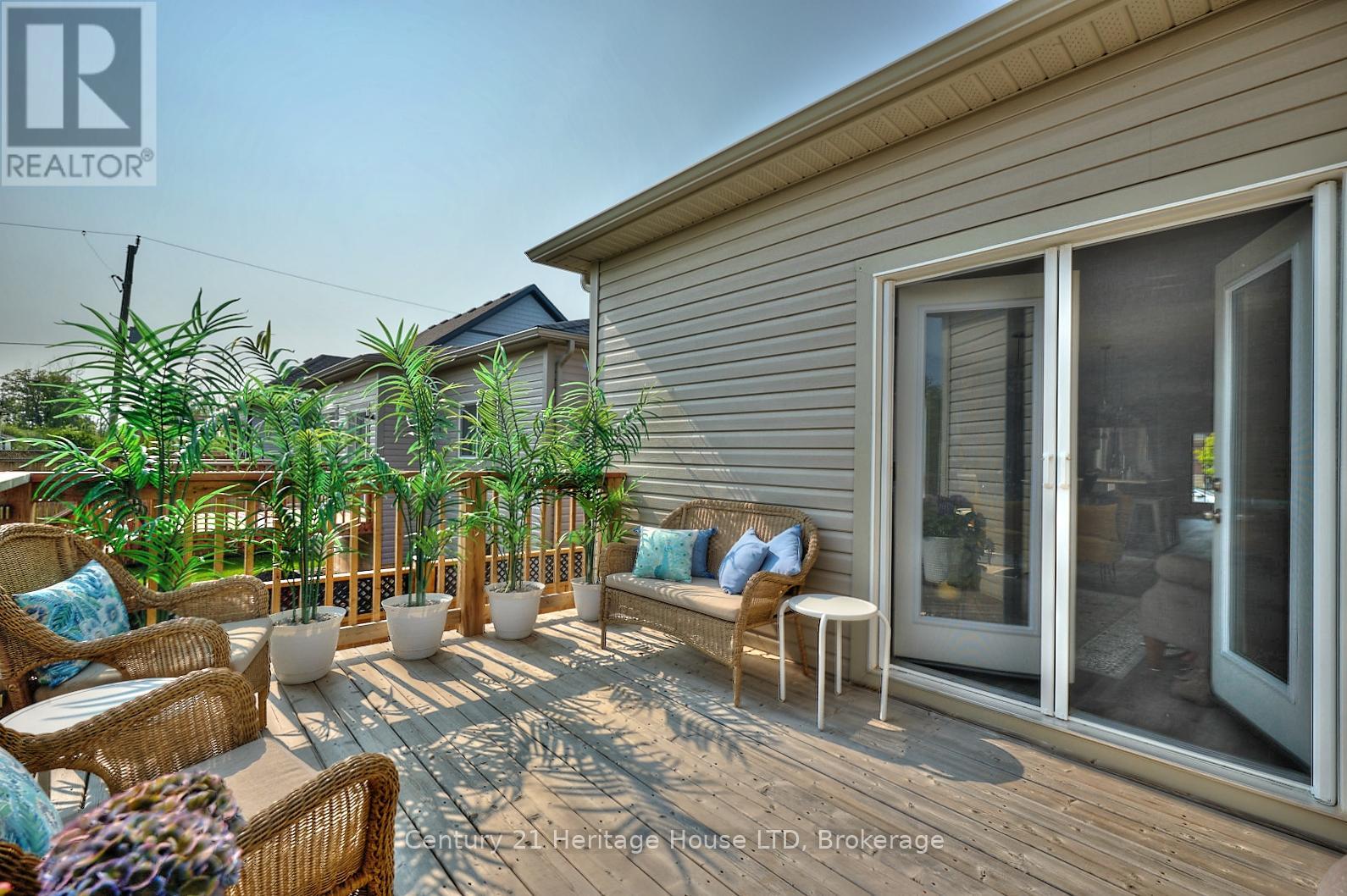 394 Hummel Crescent, Fort Erie (Lakeshore), Ontario  L2A 0E8 - Photo 26 - X12067036