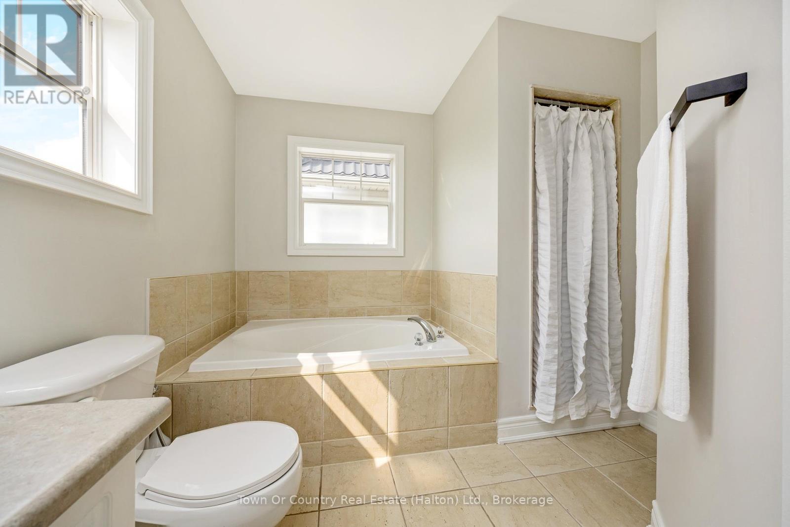 92 Somerville Road, Halton Hills, Ontario  L7J 2Z6 - Photo 24 - W12194765
