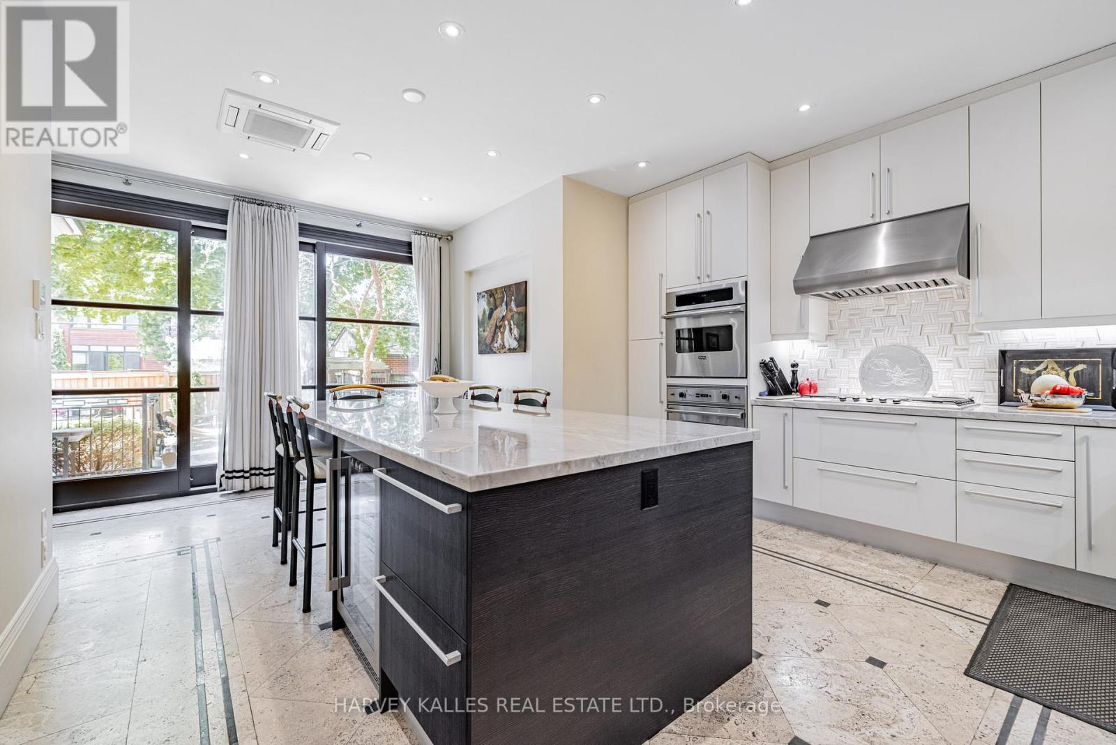 386 Palmerston Boulevard, Toronto, Ontario  M6G 2N6 - Photo 11 - C12194571