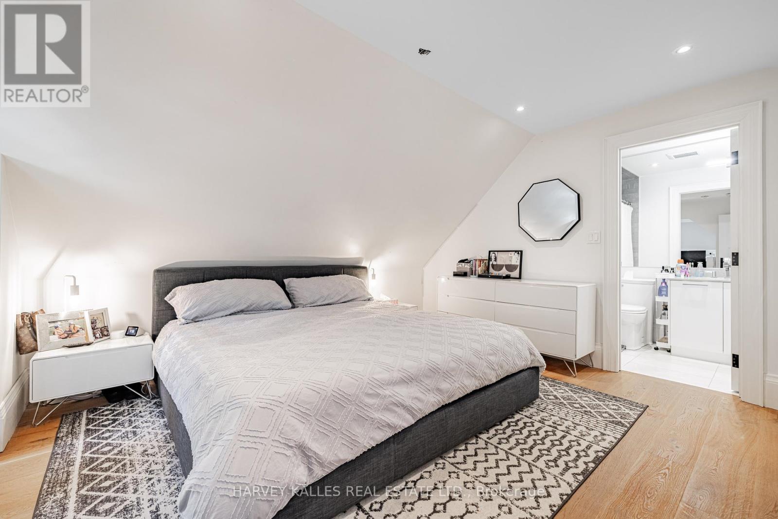 386 Palmerston Boulevard, Toronto, Ontario  M6G 2N6 - Photo 29 - C12194571