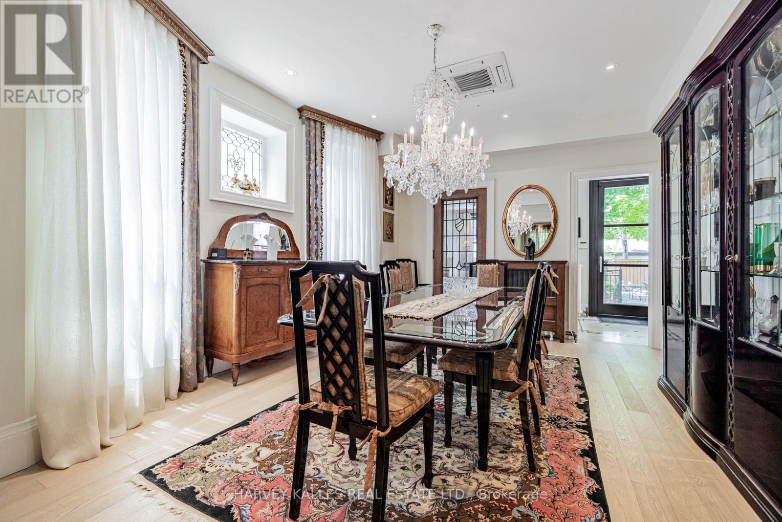 386 Palmerston Boulevard, Toronto (Palmerston-Little Italy), Ontario  M6G 2N6 - Photo 7 - C12194571