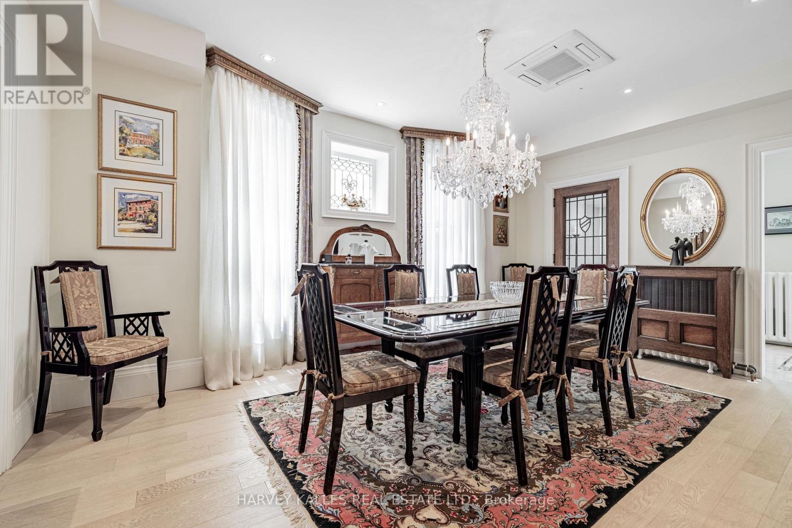 386 Palmerston Boulevard, Toronto (Palmerston-Little Italy), Ontario  M6G 2N6 - Photo 8 - C12194571