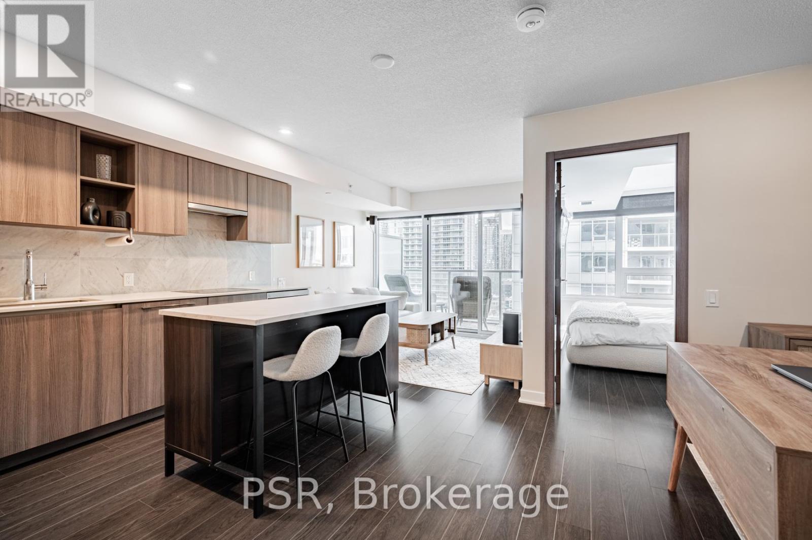 2310 - 19 BATHURST STREET, Toronto, Ontario