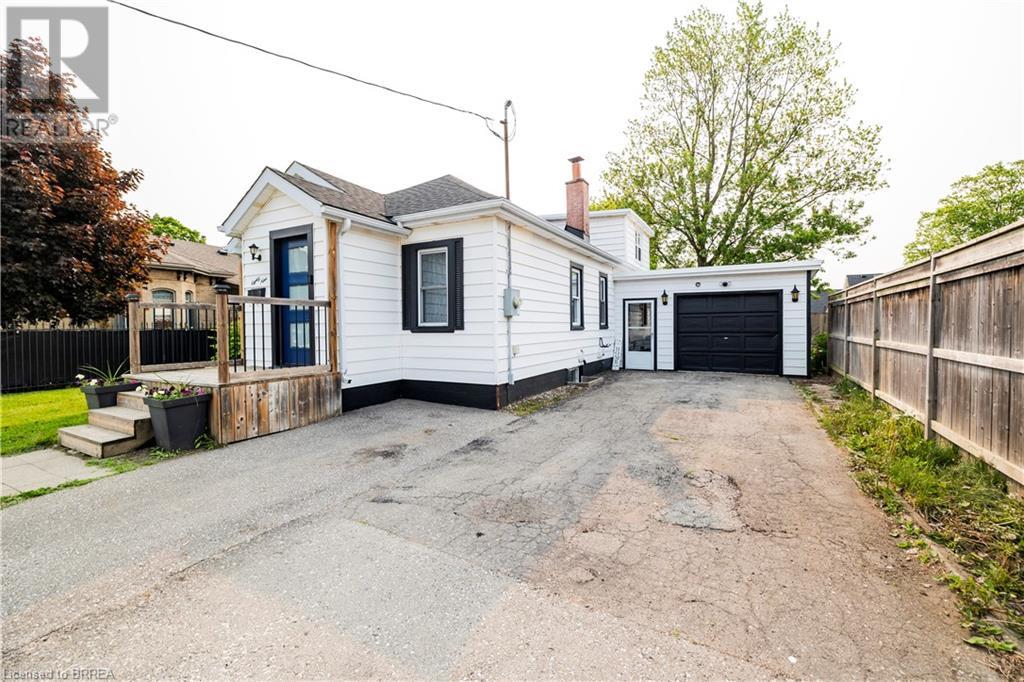 89 North Park Street, Brantford, Ontario  N3R 4K2 - Photo 2 - 40735247