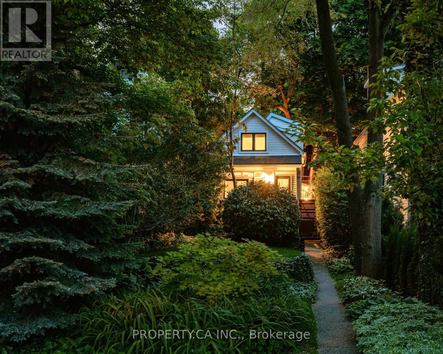 40 Ivy Avenue, Toronto, Ontario  M4L 2H7 - Photo 44 - E12194582