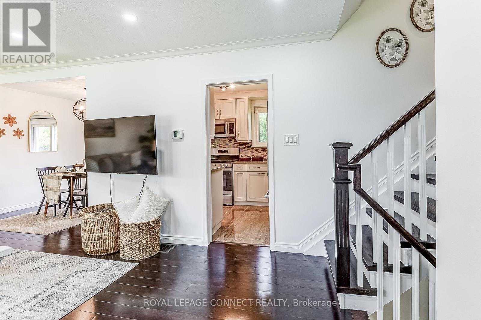 22 Ravine Park Crescent, Toronto, Ontario  M1C 2M3 - Photo 4 - E12194600
