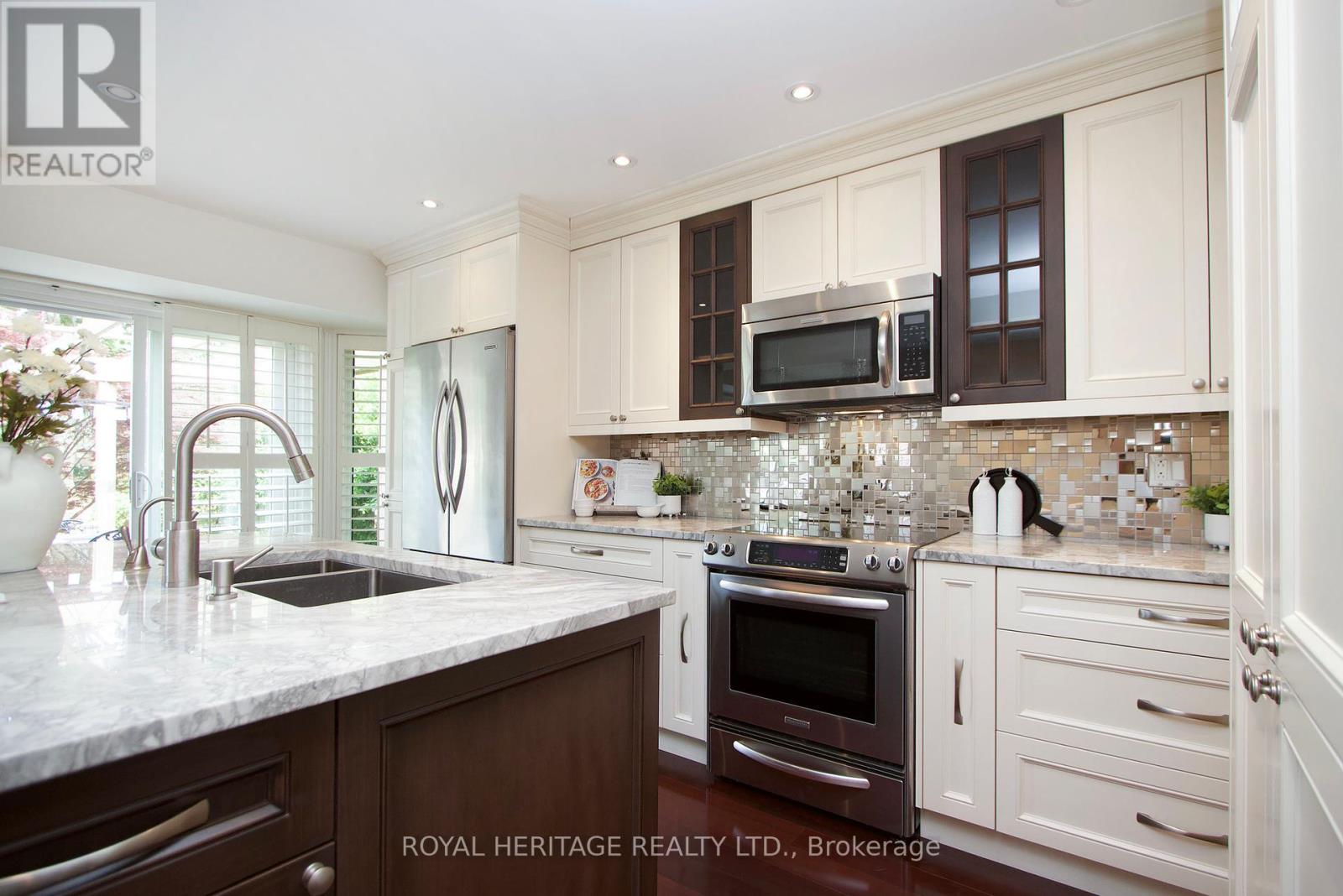 1609 Rawlings Drive, Pickering, Ontario  L1V 4Z9 - Photo 5 - E12194612