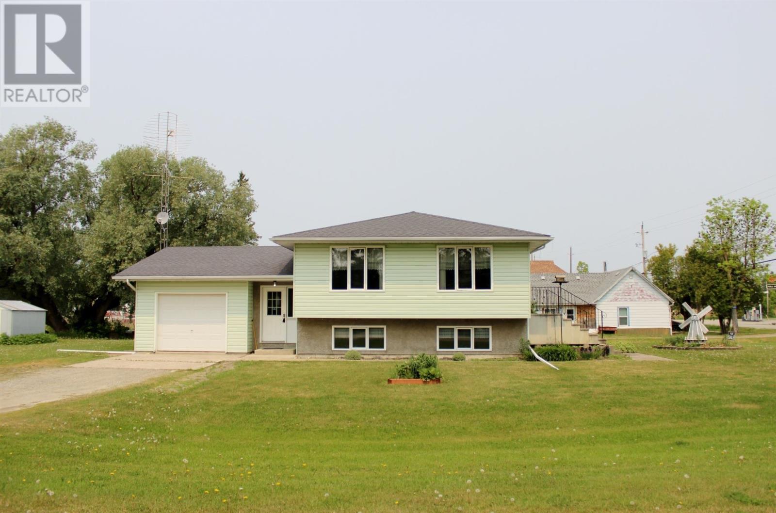 8 Campbell St, Stratton, Ontario  P0W 1N0 - Photo 1 - TB251508