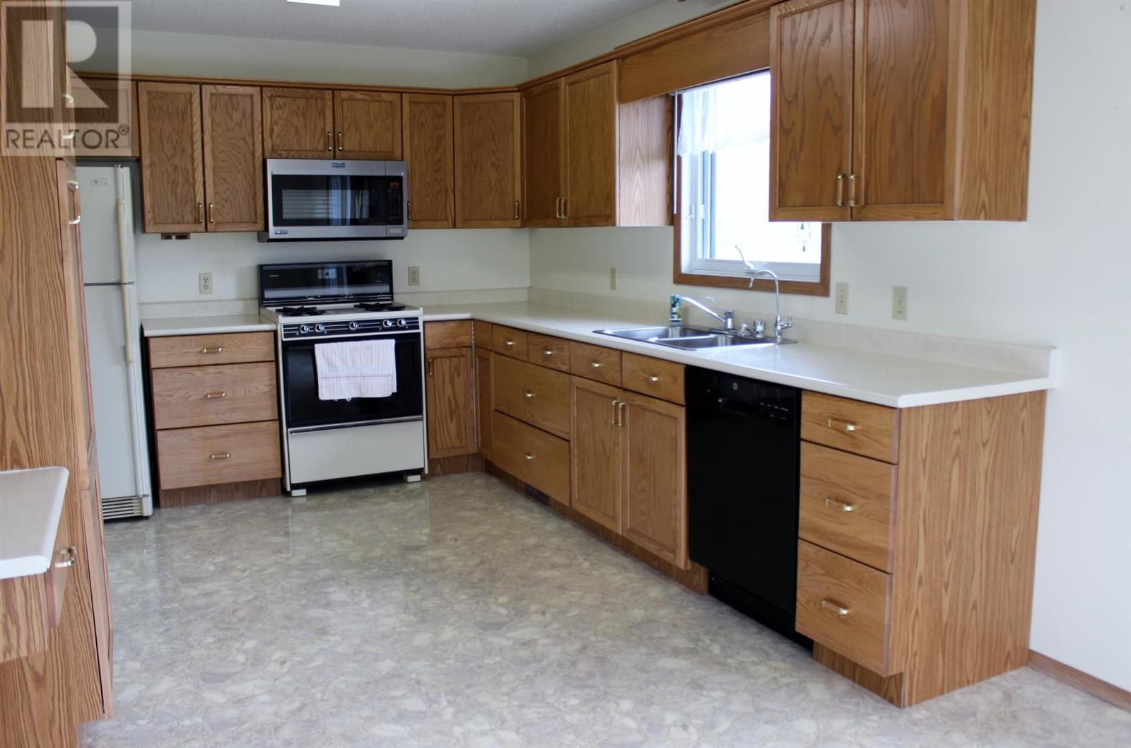 8 Campbell St, Stratton, Ontario  P0W 1N0 - Photo 14 - TB251508