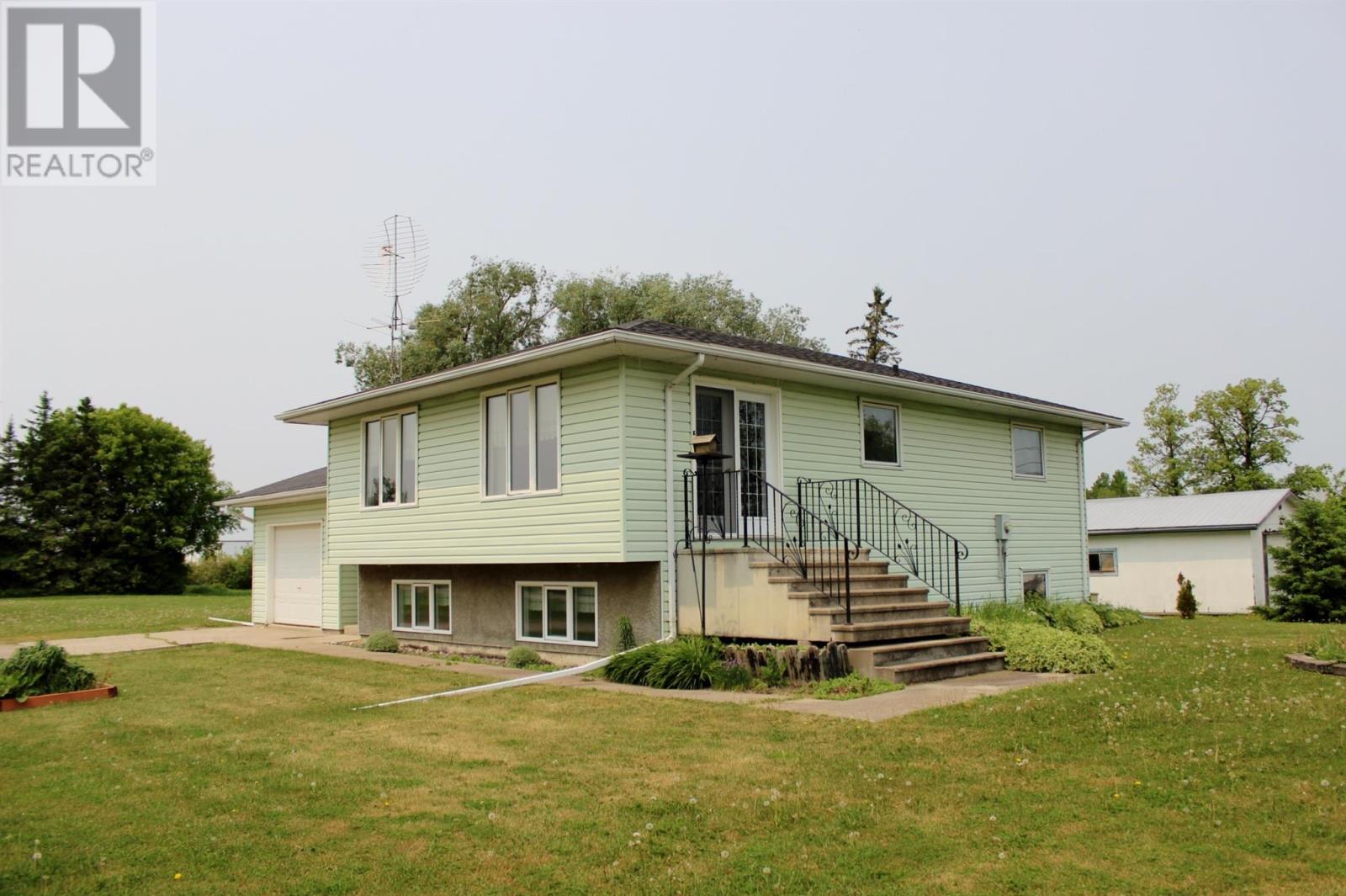 8 Campbell St, Stratton, Ontario  P0W 1N0 - Photo 2 - TB251508