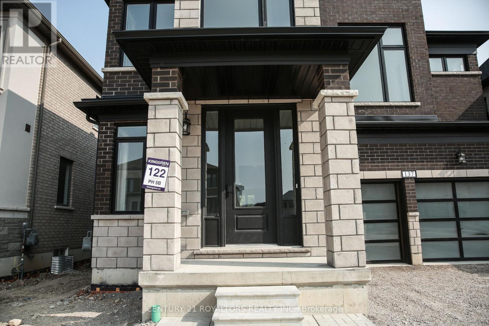 137 Harwood Avenue, Woodstock, Ontario  N4T 0P8 - Photo 2 - X12185304
