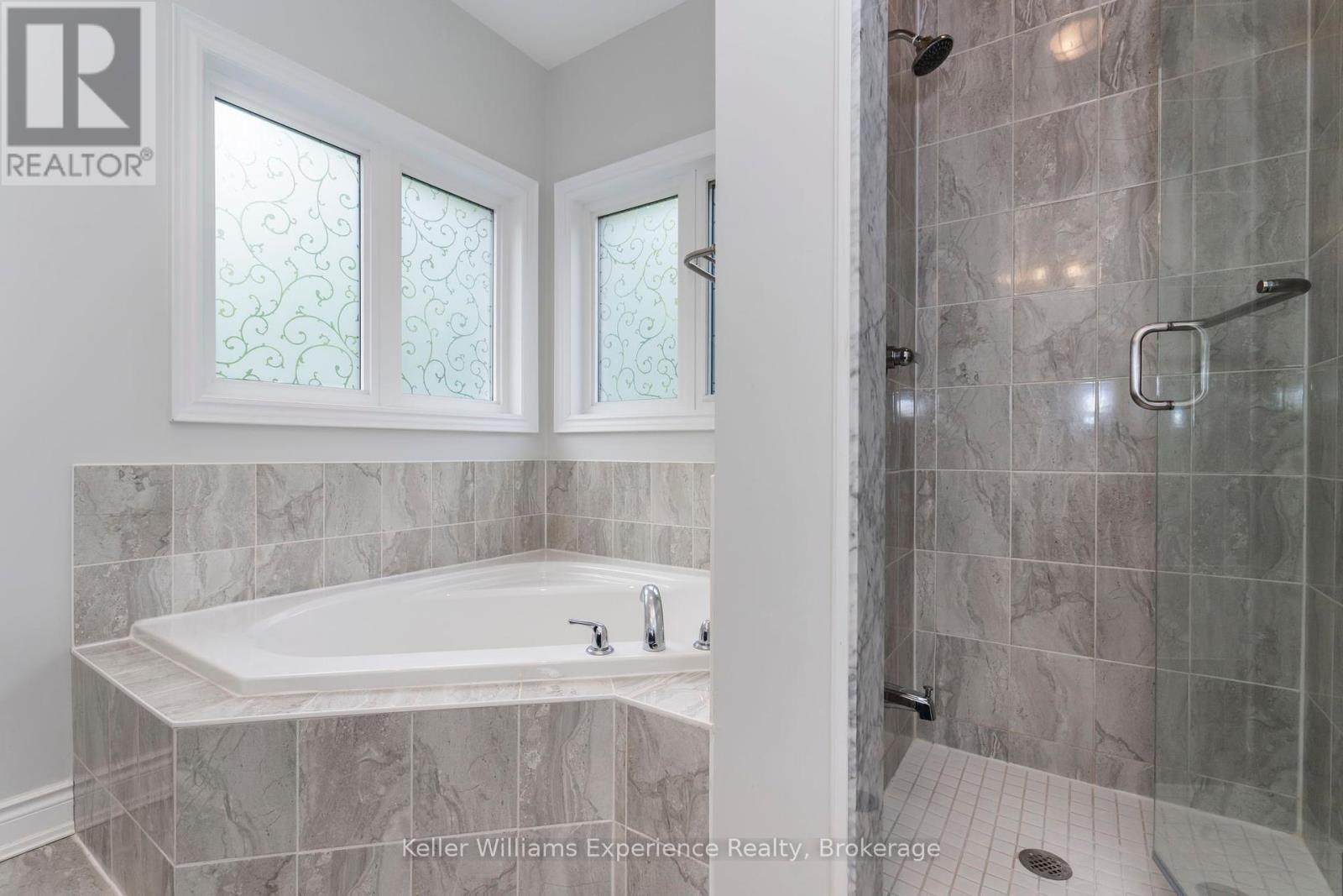 1 Topaz Court, Oro-Medonte, Ontario  L0L 2E0 - Photo 17 - S12194830