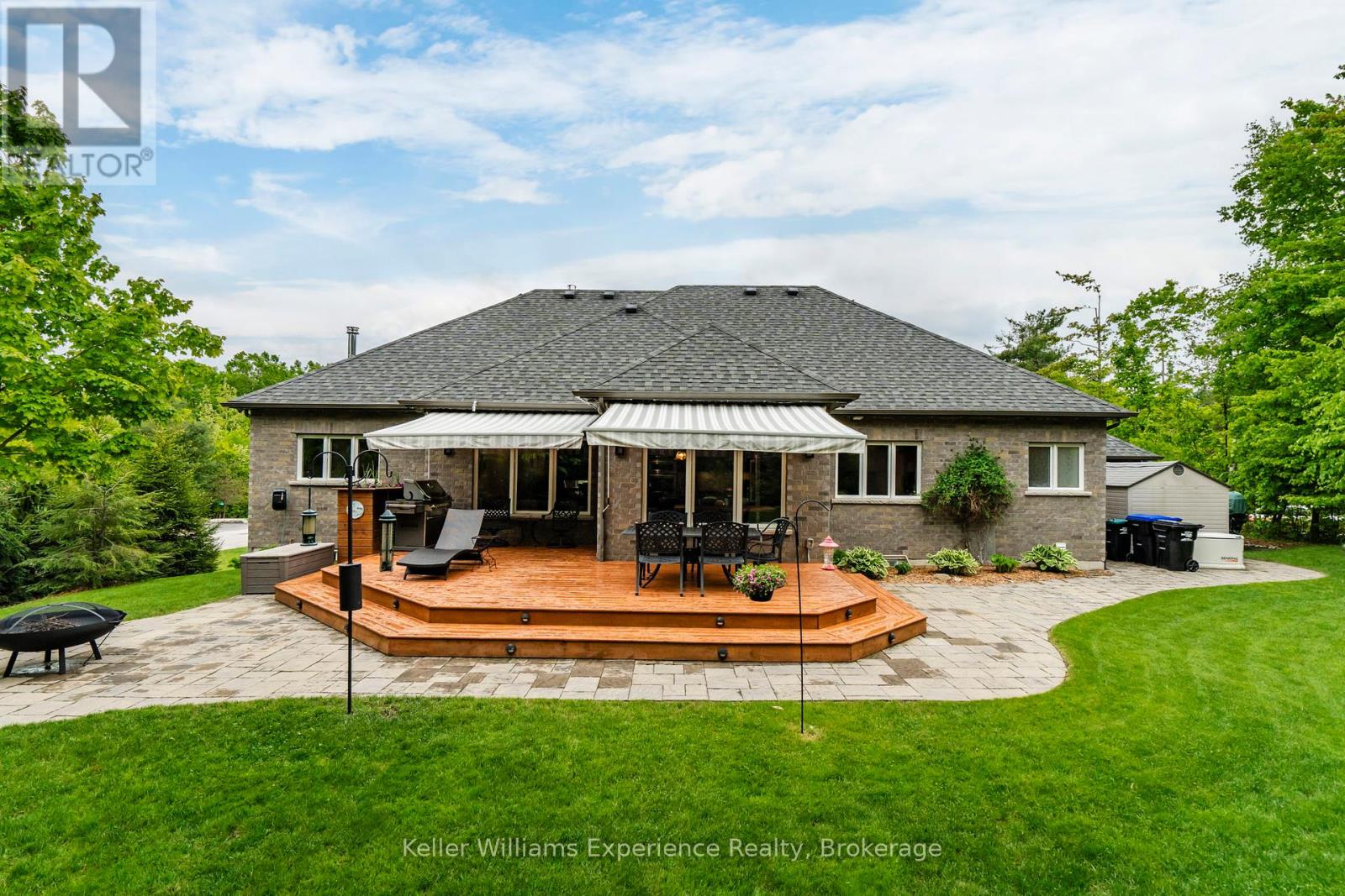 1 Topaz Court, Oro-Medonte, Ontario  L0L 2E0 - Photo 33 - S12194830