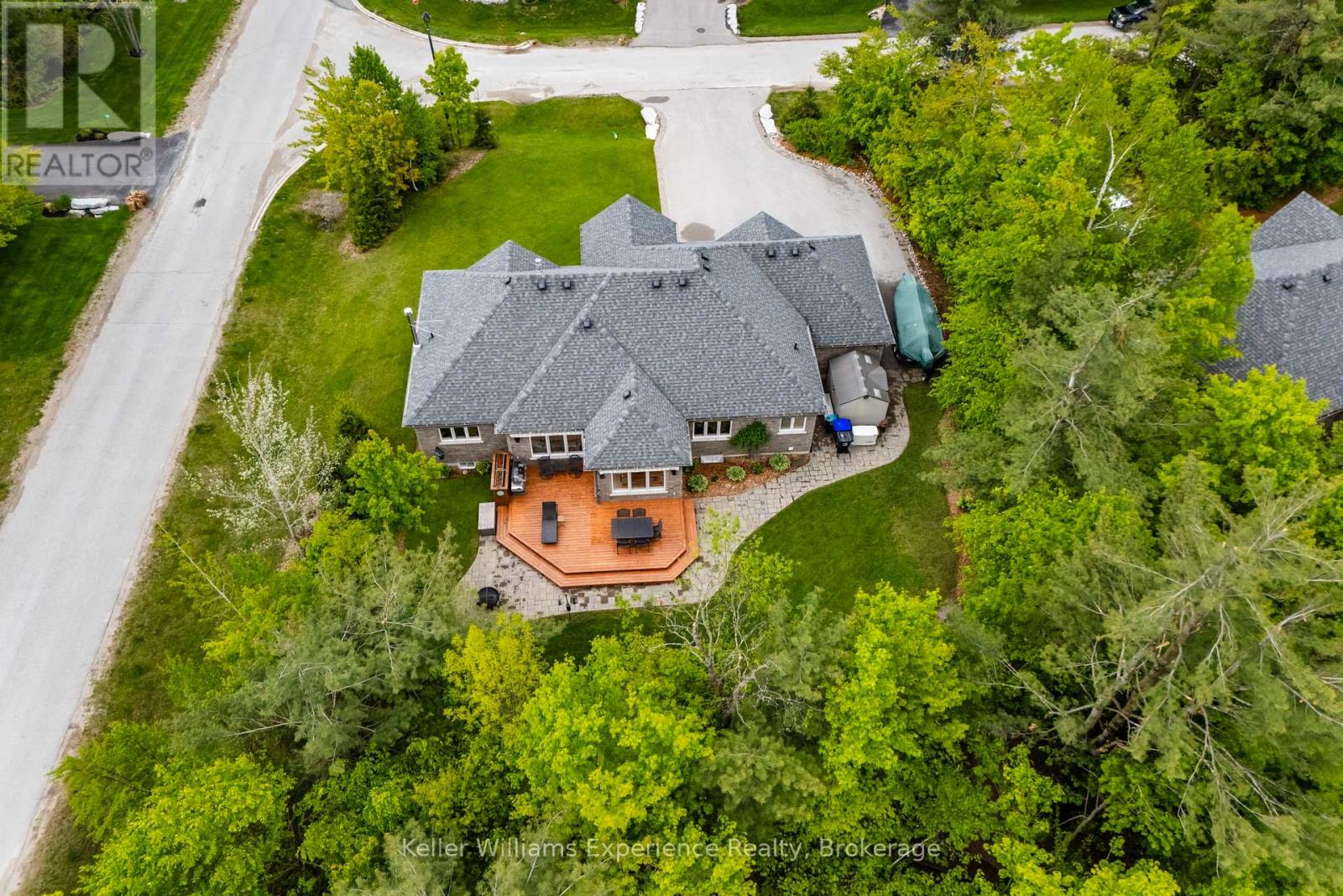 1 Topaz Court, Oro-Medonte, Ontario  L0L 2E0 - Photo 34 - S12194830