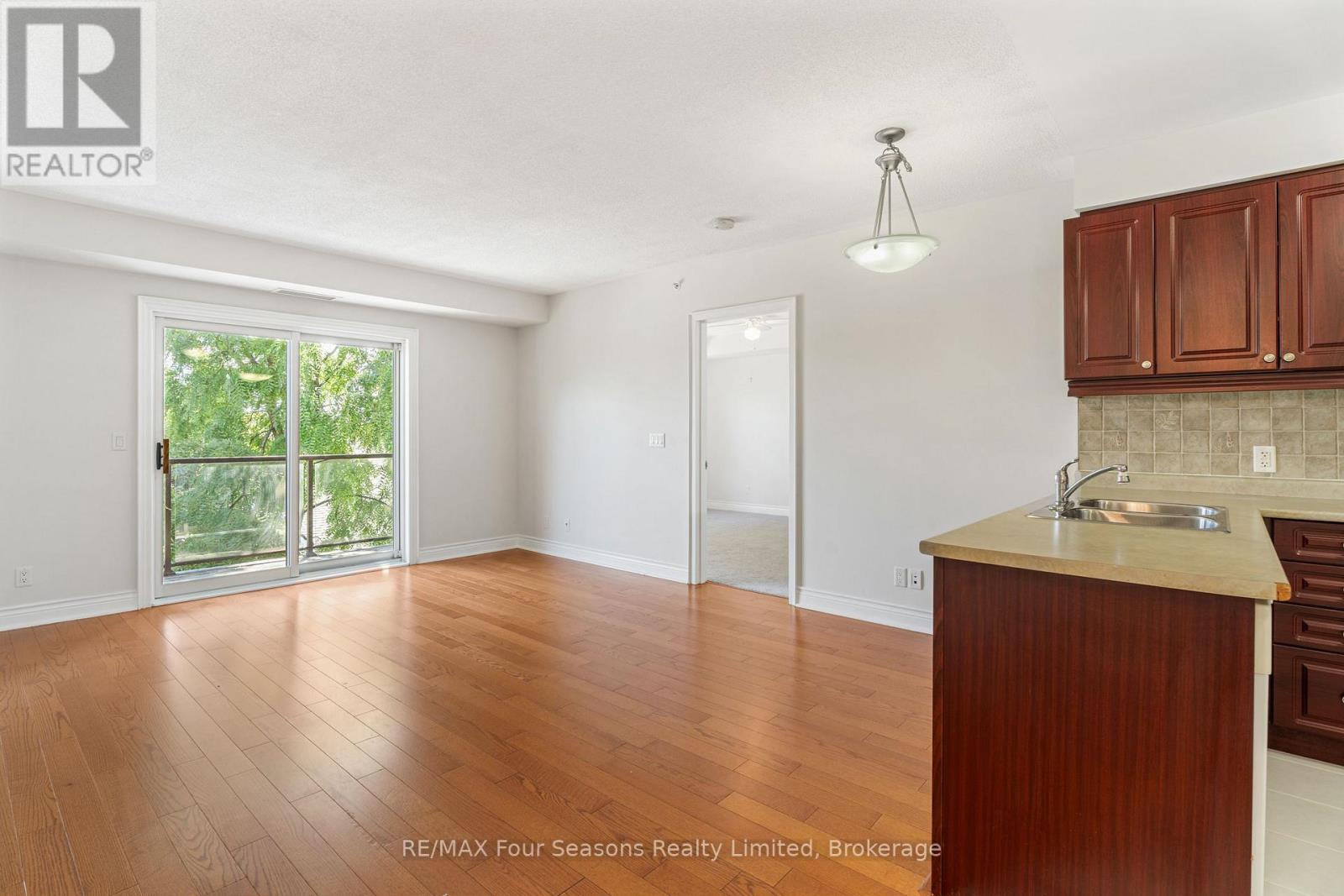 411 - 91 Raglan Street, Collingwood, Ontario  L9Y 3B3 - Photo 8 - S12194858