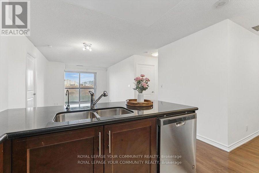 214 - 18 Harding Boulevard, Richmond Hill, Ontario  L4C 0T3 - Photo 9 - N12194581