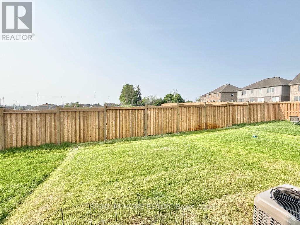 93 Sagewood Avenue, Barrie, Ontario  L9J 0K5 - Photo 11 - S12194592