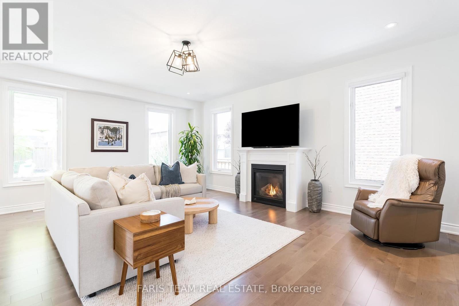 16 Wilson Street, Collingwood, Ontario  L9Y 0Y9 - Photo 10 - S12194594