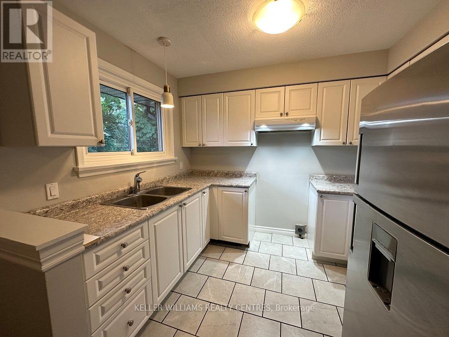 Upper - 20 Queen Street, Barrie, Ontario  L4M 1Z1 - Photo 8 - S12194616