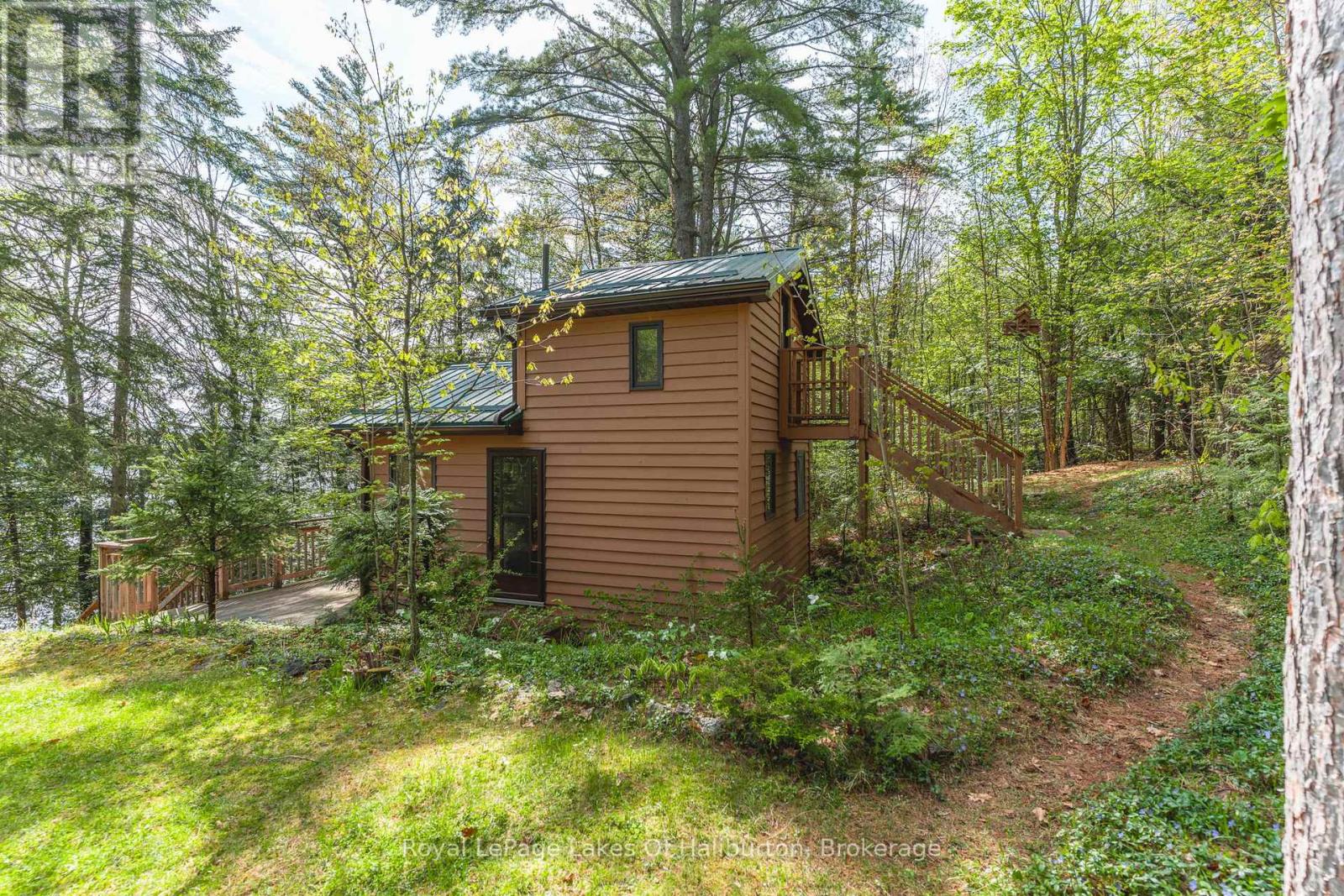1029 Cam-Walt Trail, Minden Hills, Ontario  K0M 2K0 - Photo 8 - X12194870