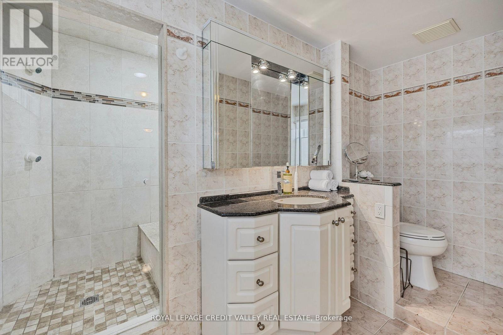 36 Lockton Crescent, Brampton, Ontario  L6W 1C3 - Photo 29 - W12044543