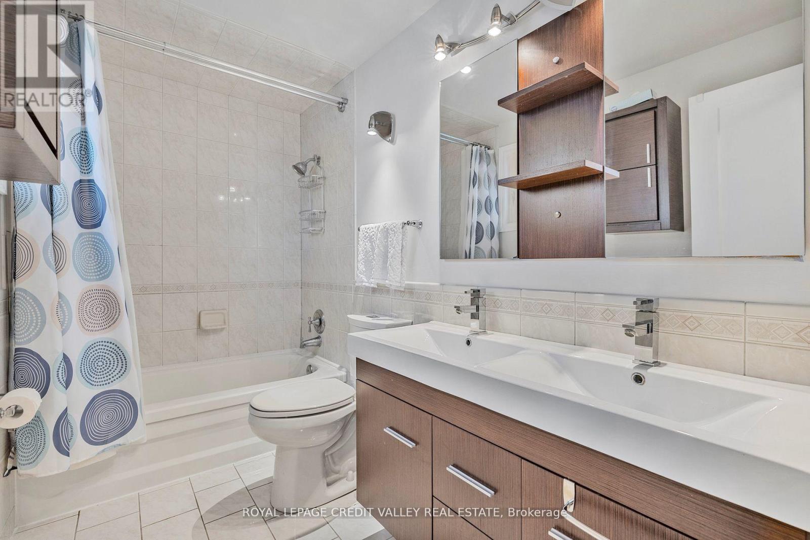 36 Lockton Crescent, Brampton, Ontario  L6W 1C3 - Photo 30 - W12044543