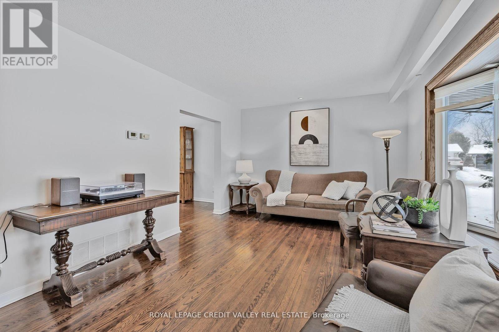 36 Lockton Crescent, Brampton, Ontario  L6W 1C3 - Photo 9 - W12044543