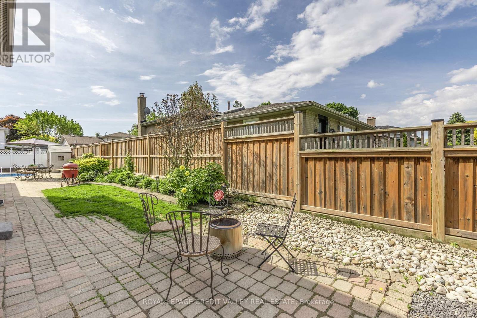 36 Lockton Crescent, Brampton, Ontario  L6W 1C3 - Photo 37 - W12044543