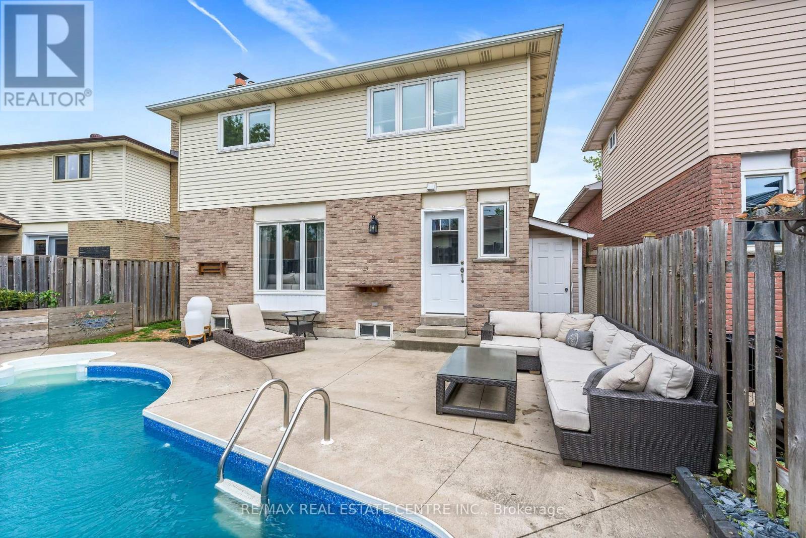 834 Merritt Drive, Milton, Ontario  L9T 4K1 - Photo 48 - W12194564