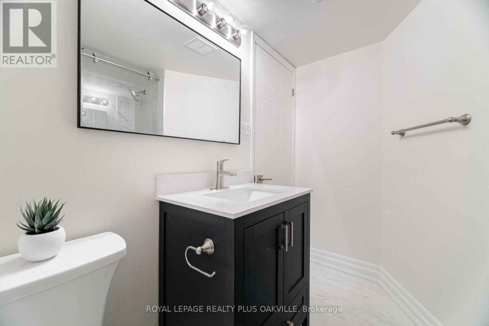 104 - 1225 North Shore Boulevard E, Burlington, Ontario  L7S 1Z6 - Photo 27 - W12194573