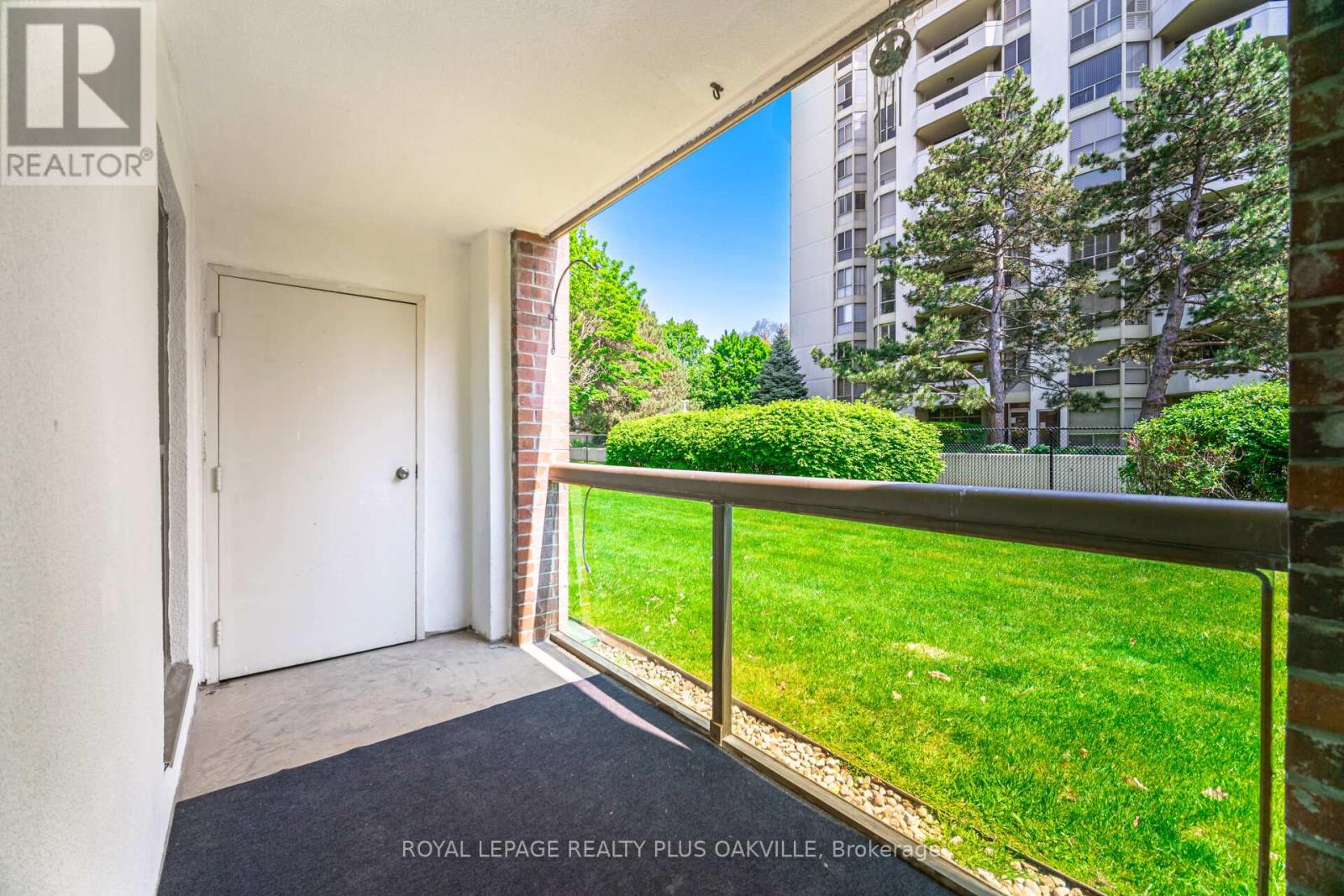 104 - 1225 North Shore Boulevard E, Burlington, Ontario  L7S 1Z6 - Photo 34 - W12194573