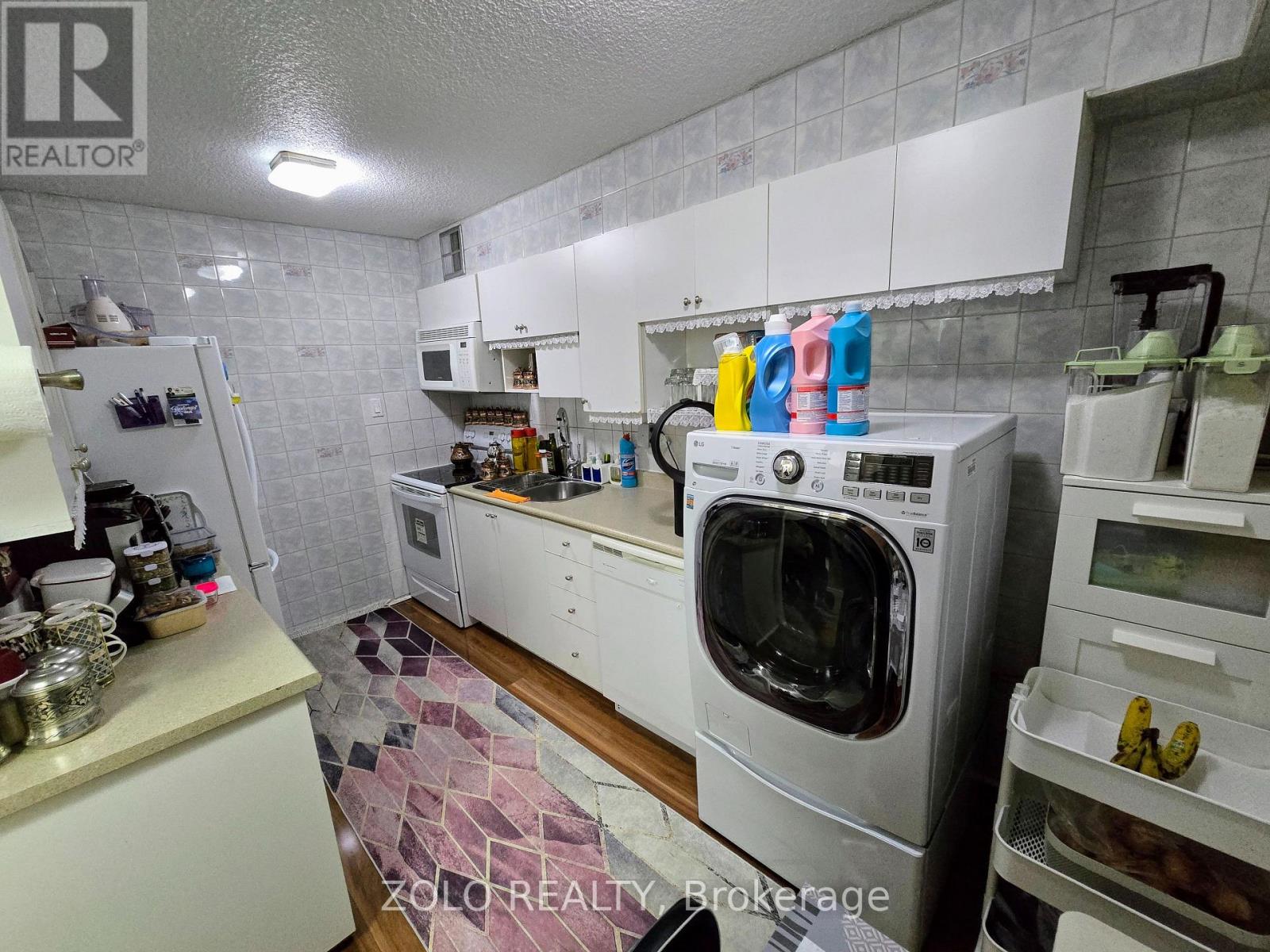 804 - 10 Tobermory Drive, Toronto, Ontario  M3N 2Y5 - Photo 8 - W12194639