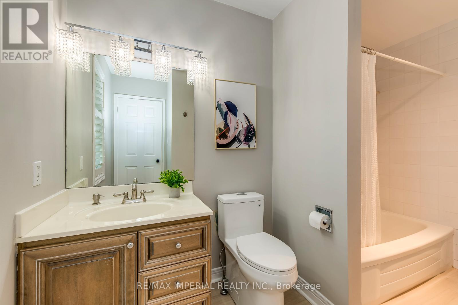 341 Acacia Court, Oakville (Fd Ford), Ontario  L6J 6K5 - Photo 34 - W12194642