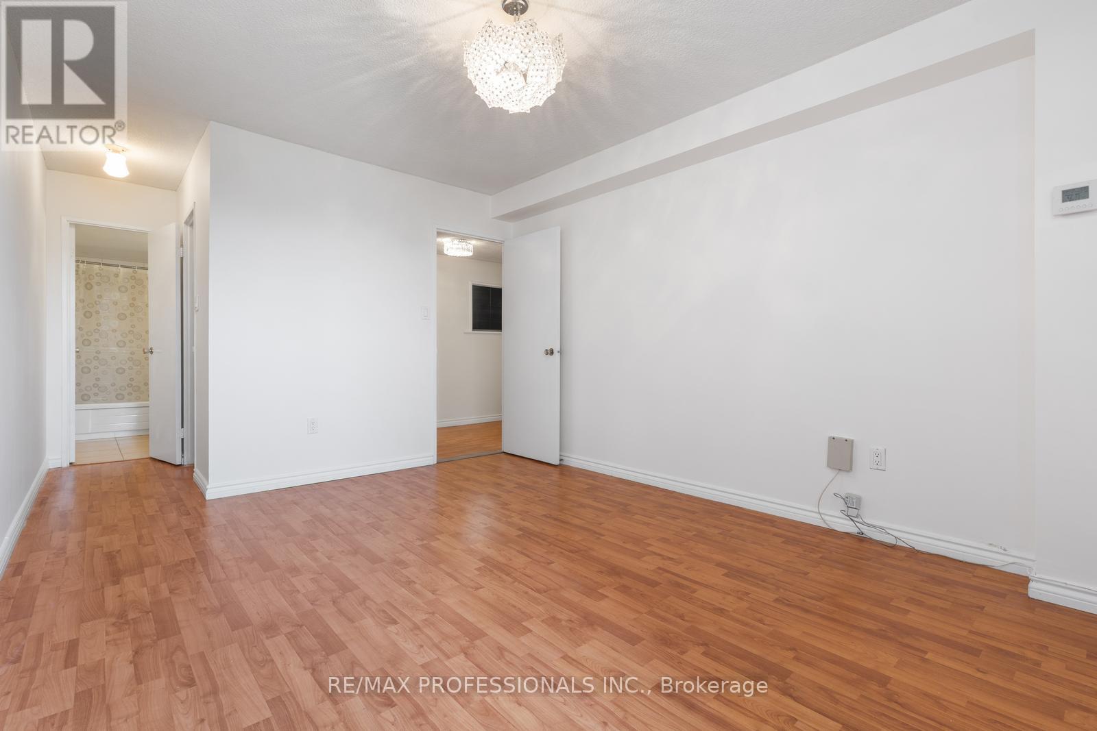 306 - 812 Burnhamthorpe Road, Toronto, Ontario  M9C 4W1 - Photo 15 - W12194670